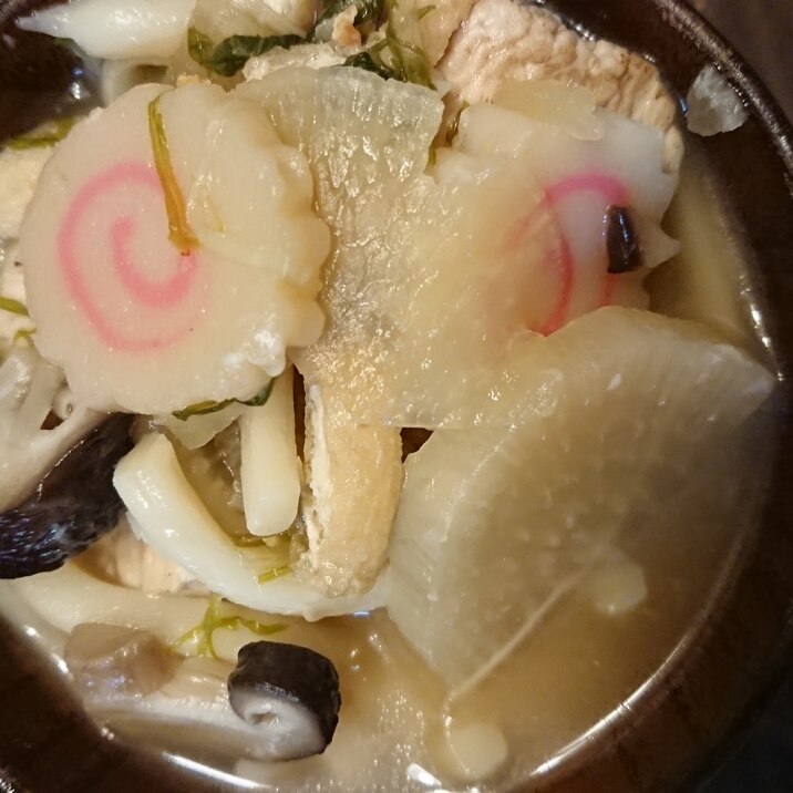 なると入り煮込みうどん